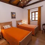 Domaine Vinodolsun Zwei Villen, Ein Grundstueck Und Platz Fuer Bis Zu 18 Personen Villa *