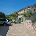 Domaine Vinodolsun Zwei Villen, Ein Grundstueck Und Platz Fuer Bis Zu 18 Personen Bribir (Primorje-Gorski Kotar)