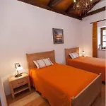 Domaine Vinodolsun Zwei Villen, Ein Grundstueck Und Platz Fuer Bis Zu 18 Personen Villa