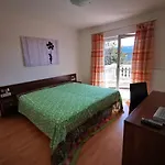 Domaine Vinodolsun Zwei Villen, Ein Grundstueck Und Platz Fuer Bis Zu 18 Personen Villa *