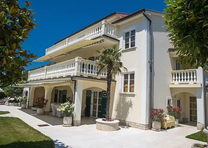 Villa Domaine Vinodolsun Zwei Villen, Ein Grundstueck Und Platz Fuer Bis Zu 18 Personen Bribir (Primorje-Gorski Kotar)