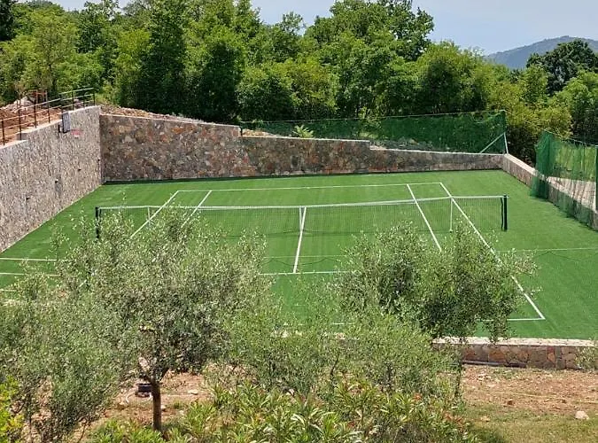 Villa Domaine Vinodolsun Zwei Villen, Ein Grundstueck Und Platz Fuer Bis Zu 18 Personen Bribir (Primorje-Gorski Kotar)
