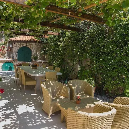 Domaine Vinodolsun Zwei Villen, Ein Grundstück Und Platz Für Bis Zu 20 Personen Villa