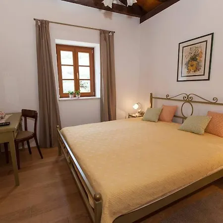 Domaine Vinodolsun Zwei Villen, Ein Grundstück Und Platz Für Bis Zu 20 Personen Villa Bribir (Primorje-Gorski Kotar)