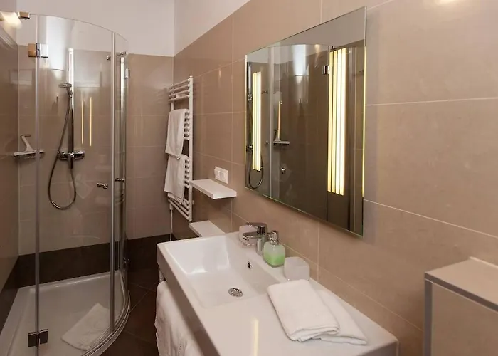 Domaine Vinodolsun Zwei Villen, Ein Grundstueck Und Platz Fuer Bis Zu 18 Personen Villa