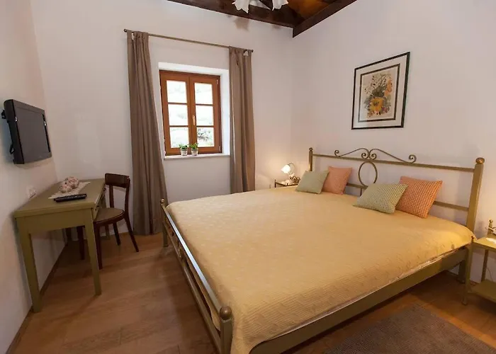 Domaine Vinodolsun Zwei Villen, Ein Grundstueck Und Platz Fuer Bis Zu 18 Personen Villa Bribir (Primorje-Gorski Kotar)